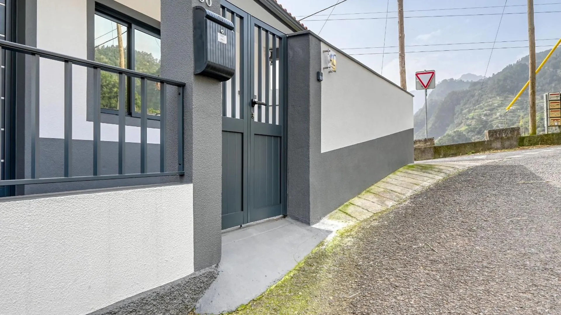 Apartamento Casa Dos Anjos, A Home In Madeira São Roque do Faial